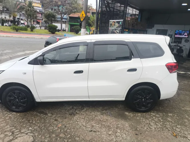 Chevrolet Spin LS 1.8 8V Econo.flex 5P AUT 2022