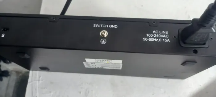Switch D-LINK modelo DS -1924D
