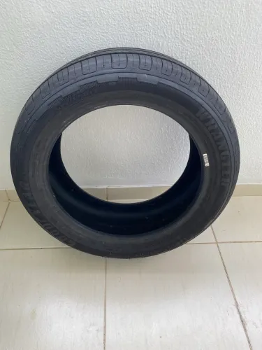 PNEU GOODYEAR 205/55 ARO 17