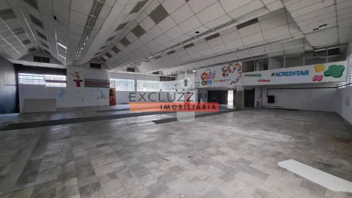 Excelente Galpão Comercial com 1.000 m2 para Alugar no Jardim Maria Augusta, Taubaté