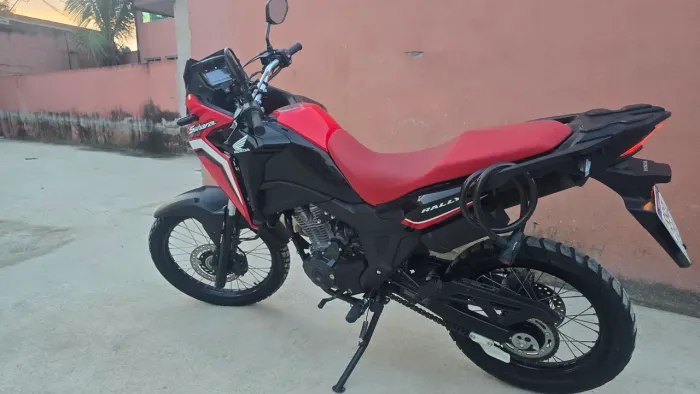 Honda Sahara 300 Ralliy