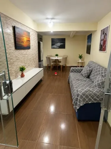 IMÓVEL COM 4 EDIFICAÇÕES EXCELENTE POTENCIAL COMERCIAL E RESIDENCIAL