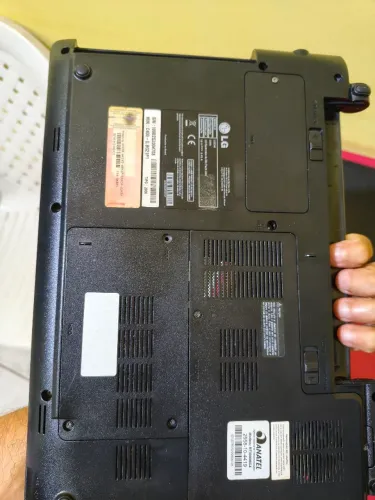 Kit carcaça do notebook LG C400 moldura da tela, tela principal acompanha câmera e mouse