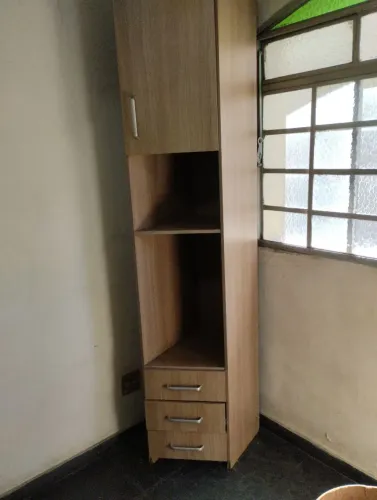 Estante armário pequeno