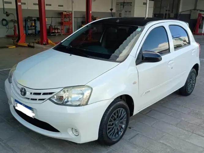 Toyota Etios X 1.3 Flex 16V 5P Mec. 2016