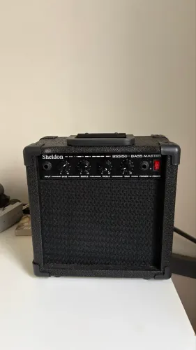 Amplificador de baixo Sheldon BSS150