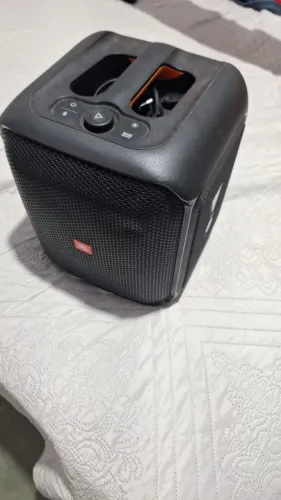 Caixa de som JBL 1.000,00
