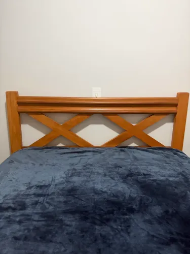Cama madeira maçiça