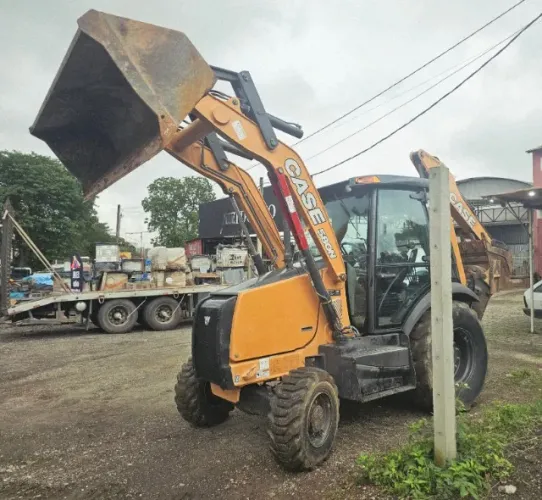 retroscavadeira case 580n ano 2020