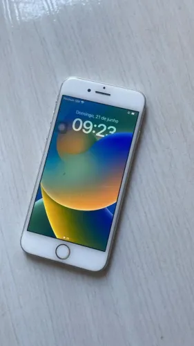 iPhone 8 
