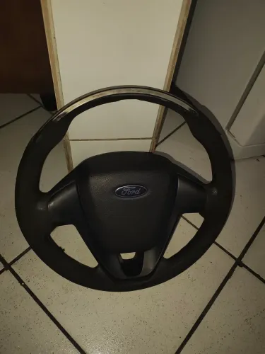 Volante New fiesta sedan