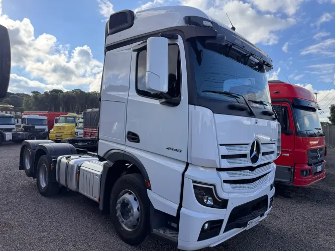 Actros 2548 ano 2025
