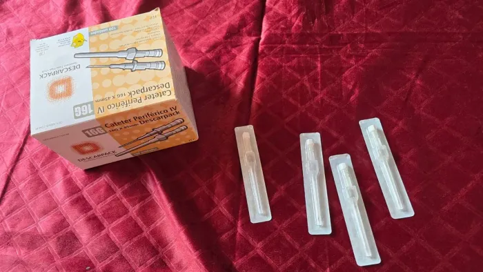 Cateter jeito n°16, ideal para aplicações de piercing, brincos e outros