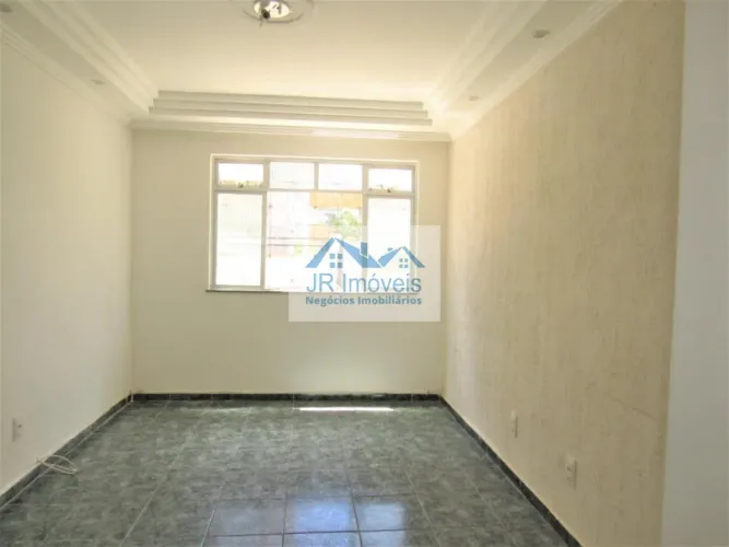 Apartamento à Venda de 2 Quartos no Resgate - Salvador - BA.