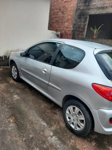 Peugeot 207 XR 1.4 Flex 8V 3P 2011