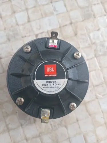 Ti JBL D202 8ohms, apenas 170,00