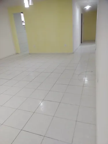 Imóvel para aluguel tem 106 metros quadrados com 3 quartos em Bessa - João Pessoa - PB