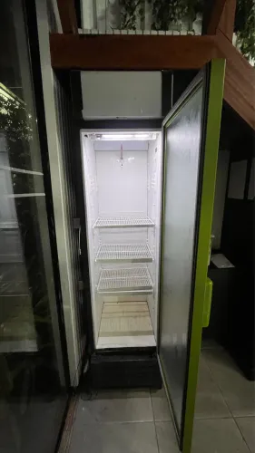 Refrigerador Expositor Metalfrio 248L ? Ótimo Estado