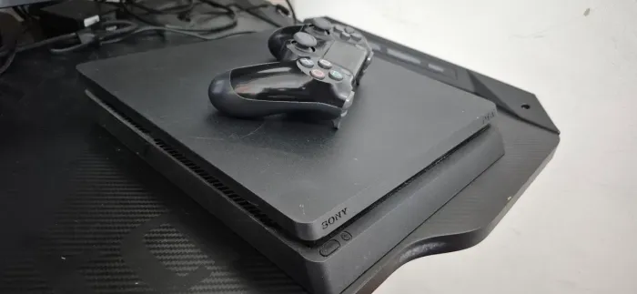 Ps4 slim 1tb