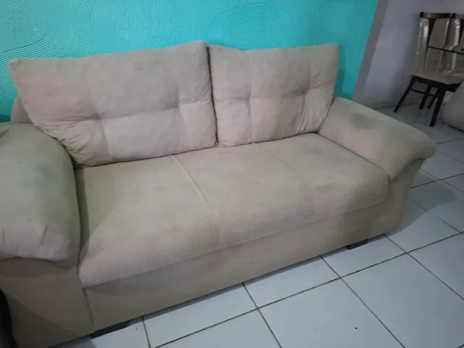 Vendo sofá 3 e 2 lugares bem conservados
