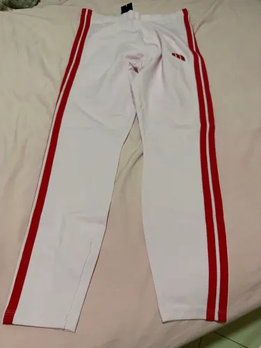 Calça Adidas Rosa pra treino.
