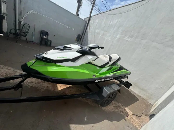 VENDO JET SKI SE 130 
