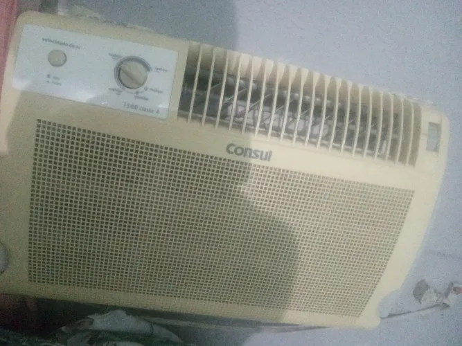 Vendo ar condicionado bom e perfeito só porque não uso mais 650 $