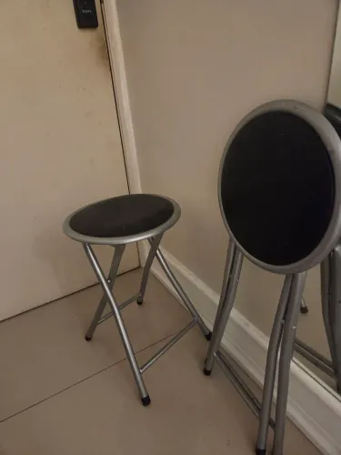 2 Banquinhos de Metal Dobrável