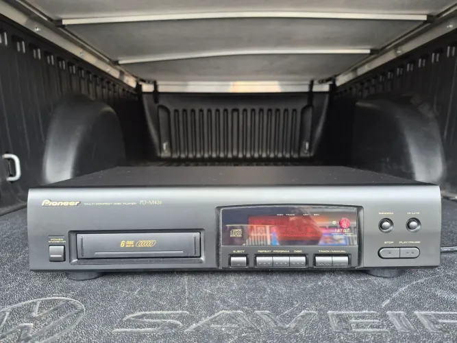 Disqueteira pioneer Pd-m426 obs funcionando 6 CD só o magazine não abre 