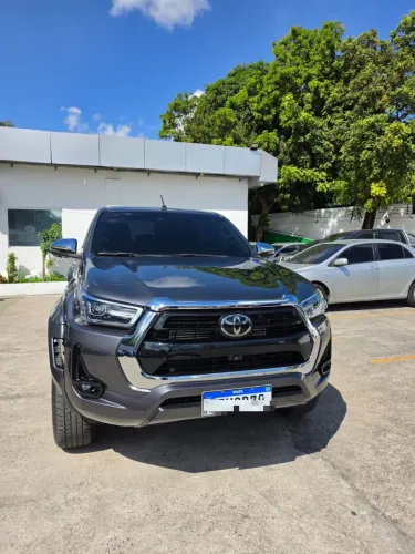 Toyota Hilux CD SRX Plus 4X4 2.8 TDI Die. Aut. 2024