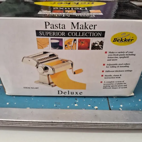 Máquina de fazer massa