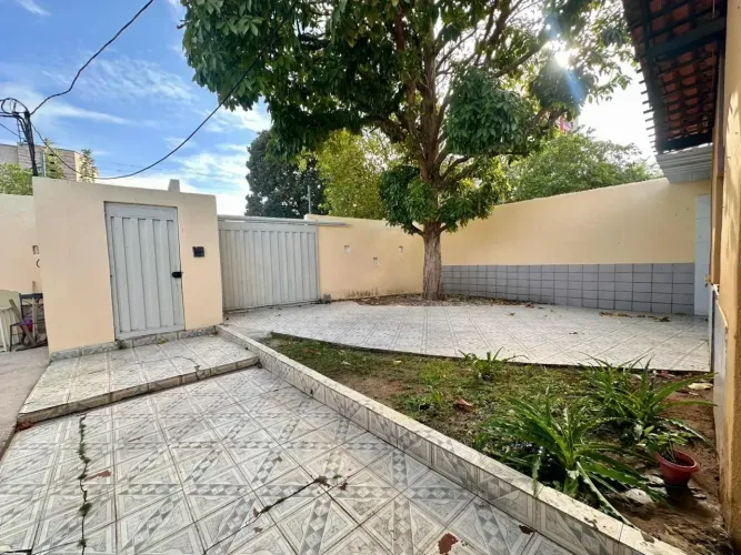 Imóvel para venda tem 100 metros quadrados com 4 quartos em Cristo Rei - Teresina - PI