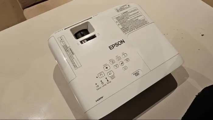 Projetor Epson E20