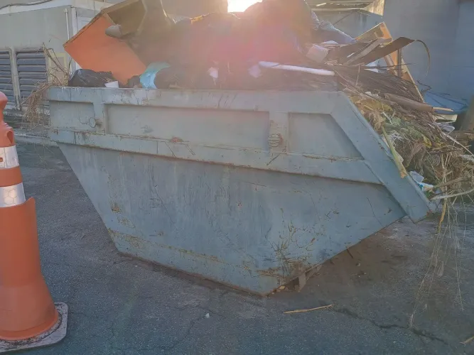 Caçamba estacionária 