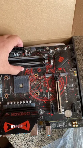 PLACA MÃE B550M + COOLER AMD + PCI GRÁTIS