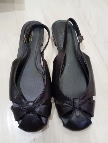 Sapatilha Preta Couro Slingback Cabedal Vazado