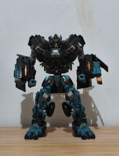 Transformers DOTM Leader Class Ironhide 2011 - Mechtech - Completo c/ Eletrônicos