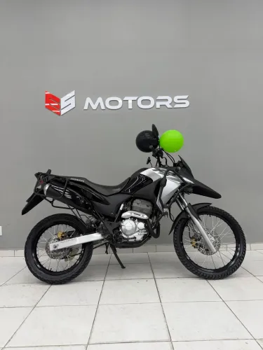 Oportunidade? XRE 300. Ano 2017. 63.661 KM ESMOTORS.