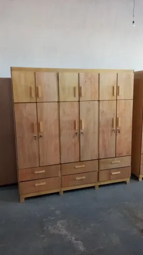 Guarda Roupa compensado 6 portas