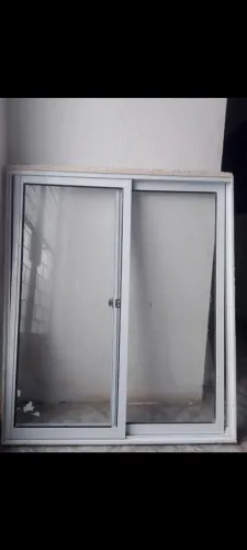 Janela de vidro de correr 1.20 por 1 metro 