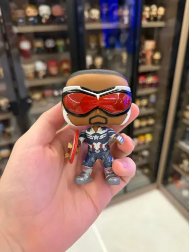 Funko Capitão América 818 Amazon Exclusive - Sem Caixa