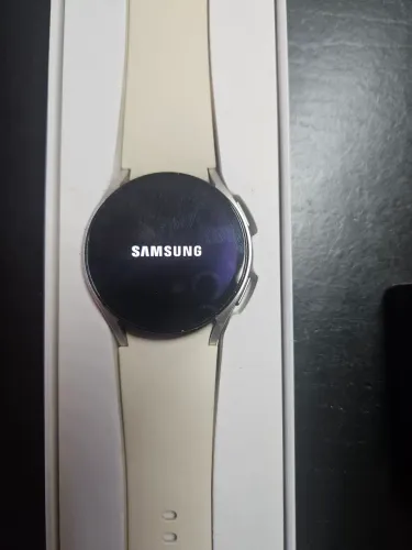 Samsung Galaxy Watch 6 40mm + Pulseiras de Aço e Couro - Excelente Estado