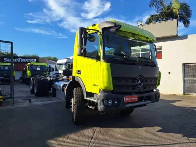 Mercedes Benz Atego 3133 6x4 ano 2025 zero km.