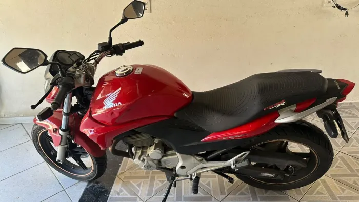 Moto Honda CB 300