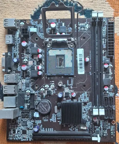 ? Placa Mãe IB75-MA5 Socket 1155 DDR3 - (veja a descrição)