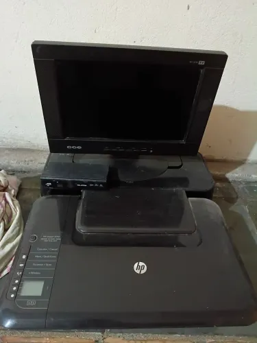 Tv, conversor e 2 impressoras.