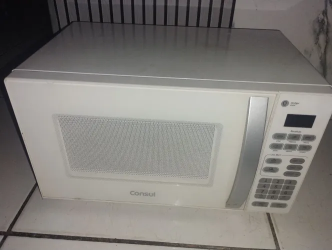 Microondas Cônsul 20L - para retirada de peças