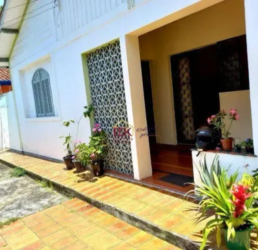 Casa com 2 dormitórios à venda, 132 m² por R$ 318.000,00 - Vila Nossa Senhora das Graças -