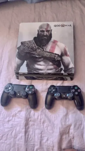 Ps4 slim HD 500gb com caixa e todos os manuais