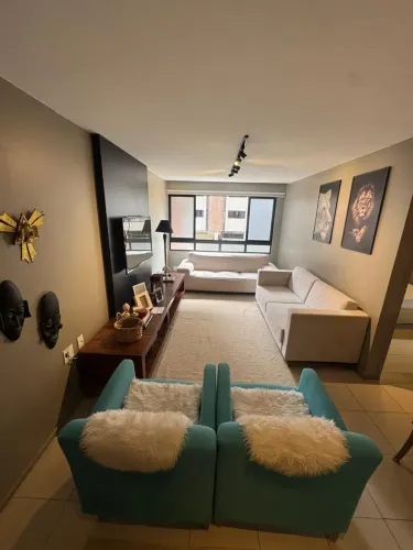 Alugo Ótimo Apto de 115 m² com 3 quartos+ DCE na 1° quadra da Praia de Ponta Verde